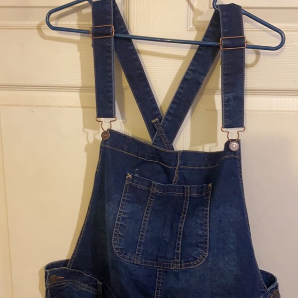 ***3/$30***Wallflower Jean Overall Skirt Size 2X - Picture 2 of 5
